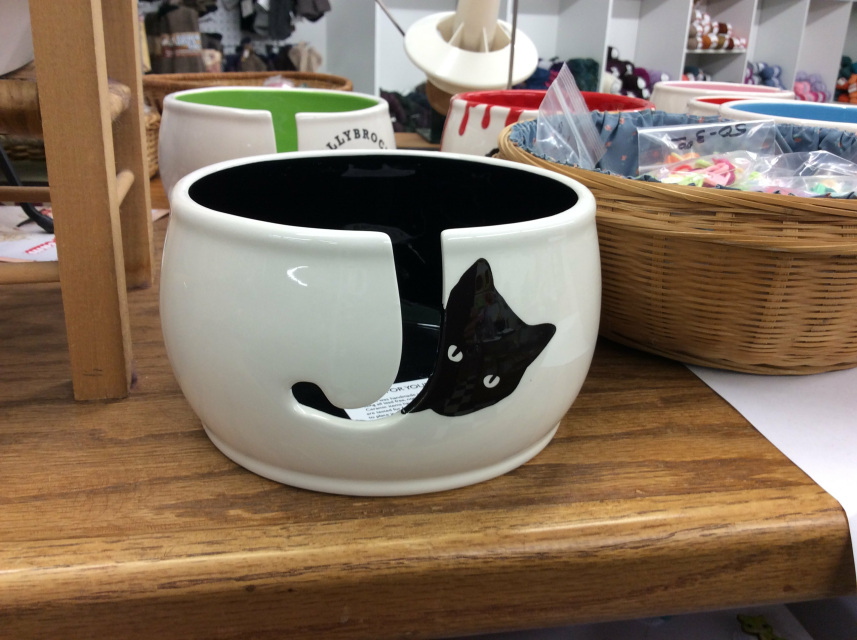 Cat Yarn Bowl, Black Cat Peeping - LennyMudWholesale